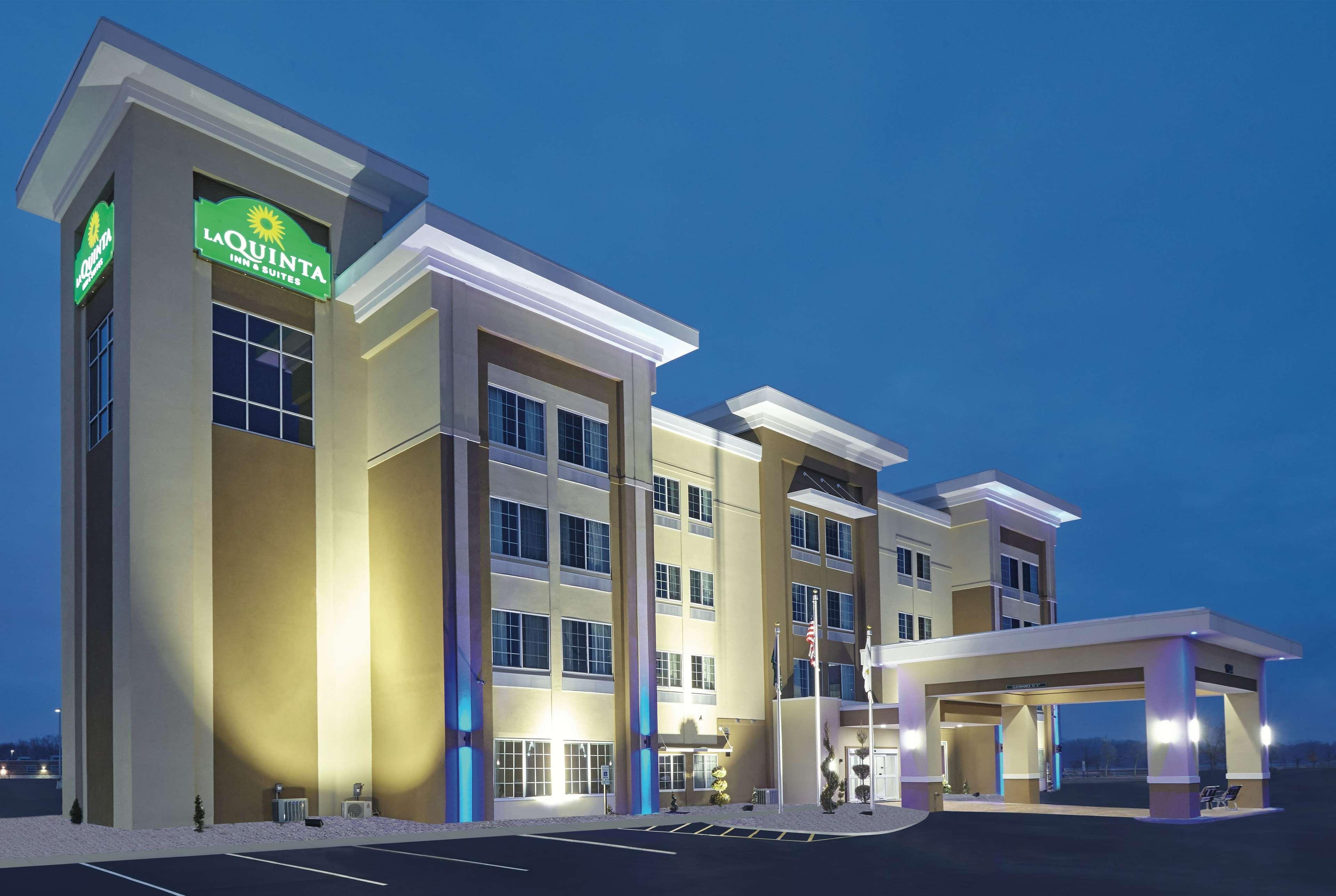 La Quinta By Wyndham Springfield Il Hotel Exterior photo